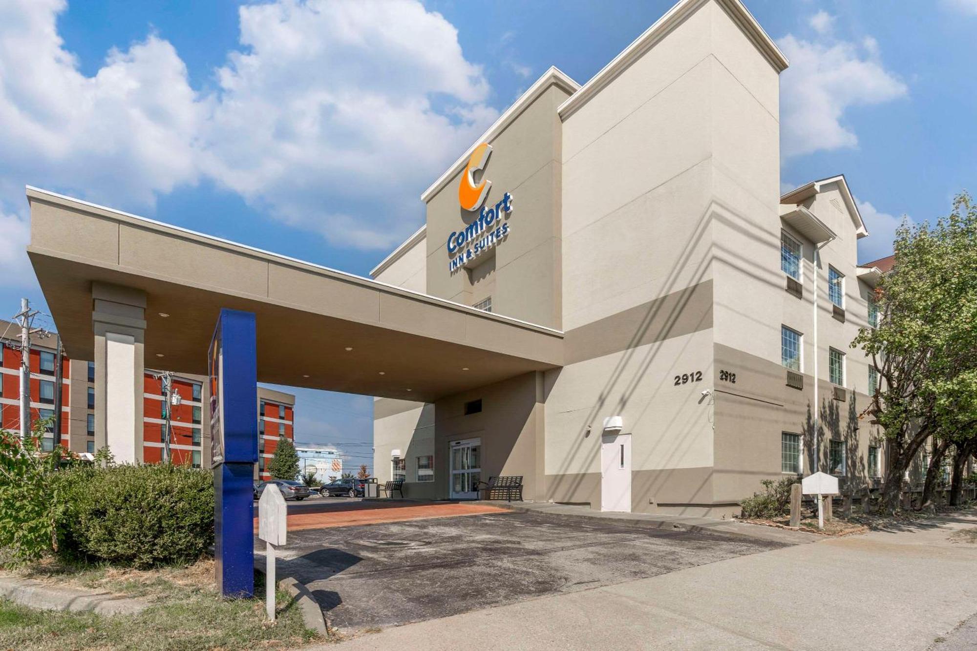 Comfort Inn & Suites Louisville Airport Fair & Expo Exterior foto